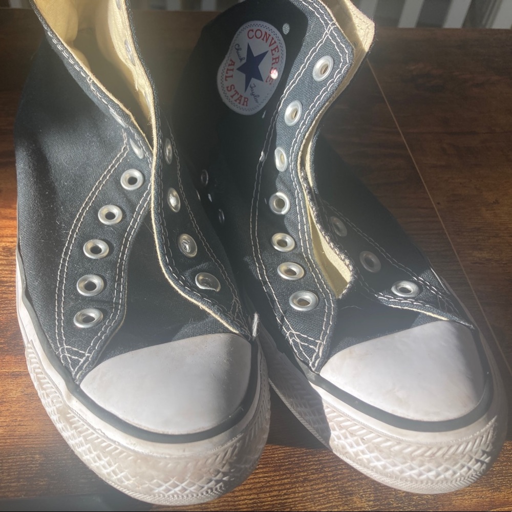 Converse Chuck Taylor, women’s 7, men’s 5